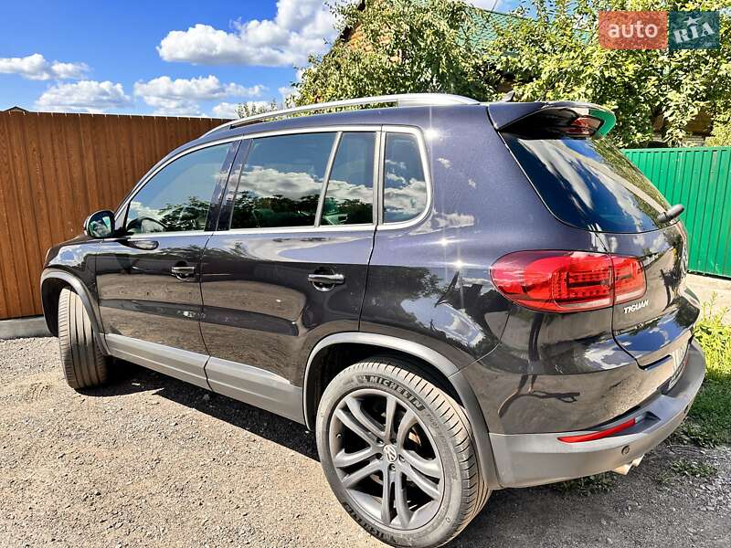 Позашляховик / Кросовер Volkswagen Tiguan 2016 в Білій Церкві