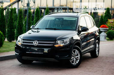 Внедорожник / Кроссовер Volkswagen Tiguan 2016 в Стрые