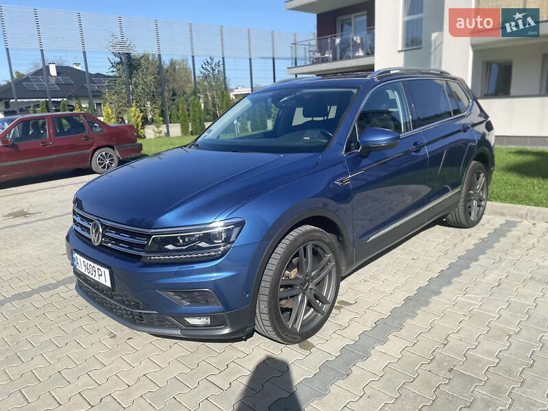 Внедорожник / Кроссовер Volkswagen Tiguan 2018 в Львове