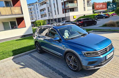 Внедорожник / Кроссовер Volkswagen Tiguan 2018 в Львове