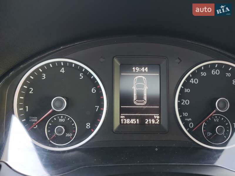 Внедорожник / Кроссовер Volkswagen Tiguan 2012 в Золочеве