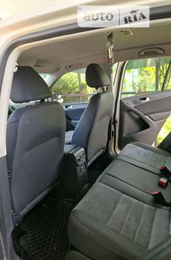 Внедорожник / Кроссовер Volkswagen Tiguan 2013 в 