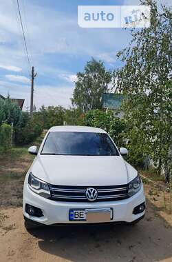Внедорожник / Кроссовер Volkswagen Tiguan 2013 в 