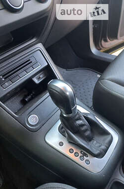 Позашляховик / Кросовер Volkswagen Tiguan 2015 в 