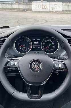 Внедорожник / Кроссовер Volkswagen Tiguan 2021 в Киеве