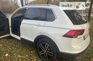 Внедорожник / Кроссовер Volkswagen Tiguan 2017 в Кривом Роге