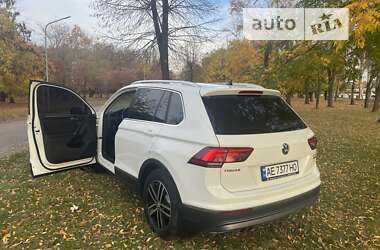 Позашляховик / Кросовер Volkswagen Tiguan 2017 в 