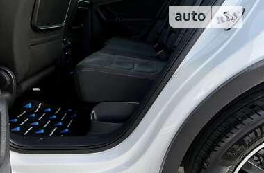 Внедорожник / Кроссовер Volkswagen Tiguan 2018 в 
