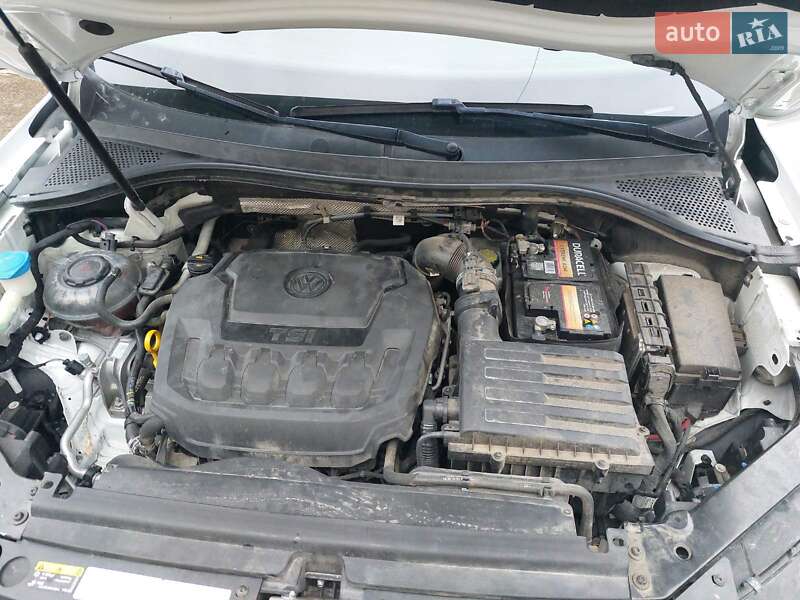 Внедорожник / Кроссовер Volkswagen Tiguan 2018 в Черновцах