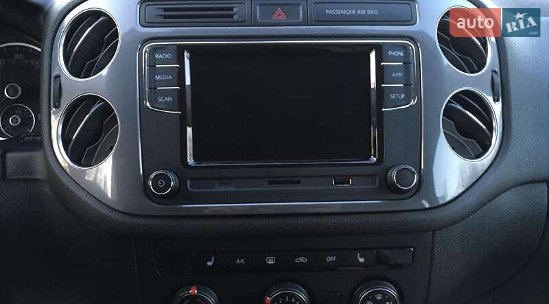 Внедорожник / Кроссовер Volkswagen Tiguan 2015 в Львове