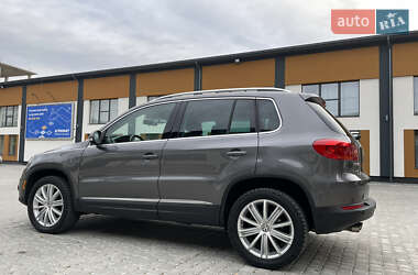 Внедорожник / Кроссовер Volkswagen Tiguan 2014 в 