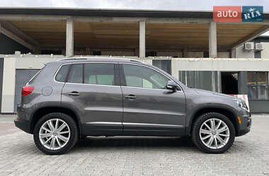 Внедорожник / Кроссовер Volkswagen Tiguan 2014 в 