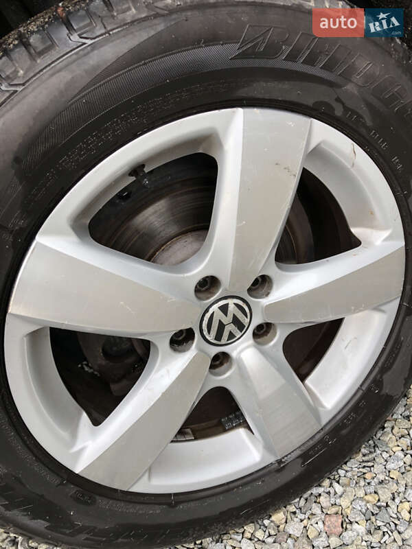 Внедорожник / Кроссовер Volkswagen Tiguan 2010 в Ровно