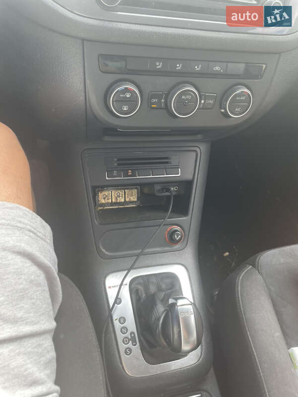 Внедорожник / Кроссовер Volkswagen Tiguan 2015 в Киеве