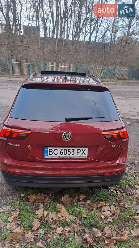 Внедорожник / Кроссовер Volkswagen Tiguan 2016 в Львове