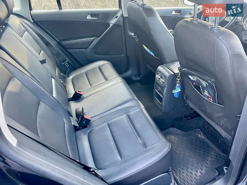 Внедорожник / Кроссовер Volkswagen Tiguan 2017 в Ковеле