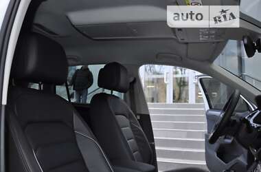 Внедорожник / Кроссовер Volkswagen Tiguan 2022 в 