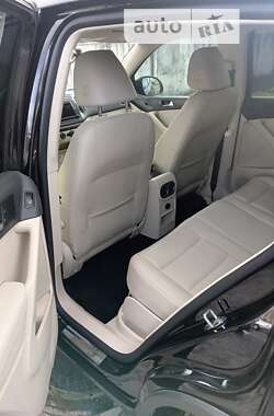 Внедорожник / Кроссовер Volkswagen Tiguan 2016 в 