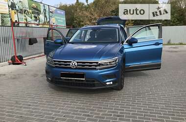 Внедорожник / Кроссовер Volkswagen Tiguan 2019 в Калиновке