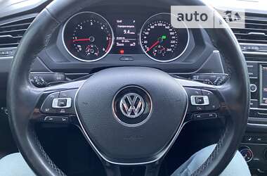 Внедорожник / Кроссовер Volkswagen Tiguan 2017 в Умани