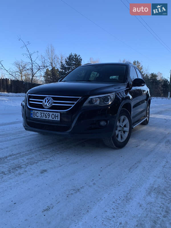 Внедорожник / Кроссовер Volkswagen Tiguan 2008 в Сосновке