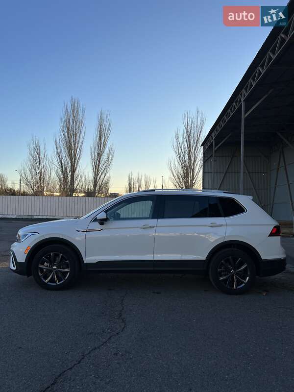 Внедорожник / Кроссовер Volkswagen Tiguan 2022 в Николаеве