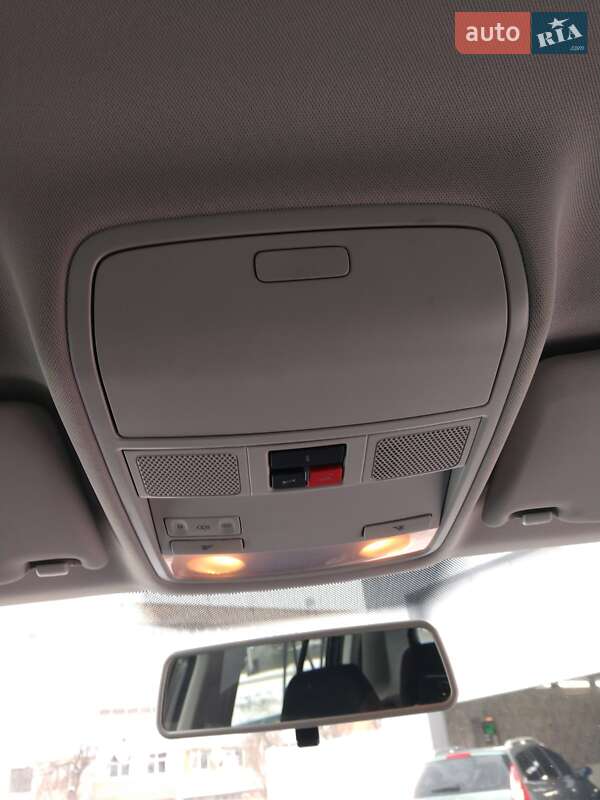 Внедорожник / Кроссовер Volkswagen Tiguan 2015 в Харькове