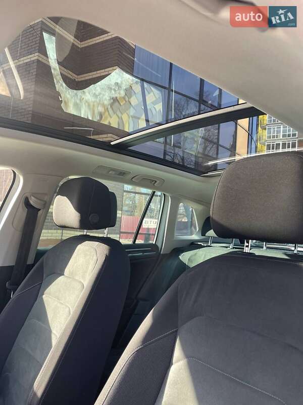 Внедорожник / Кроссовер Volkswagen Tiguan 2016 в Чернигове