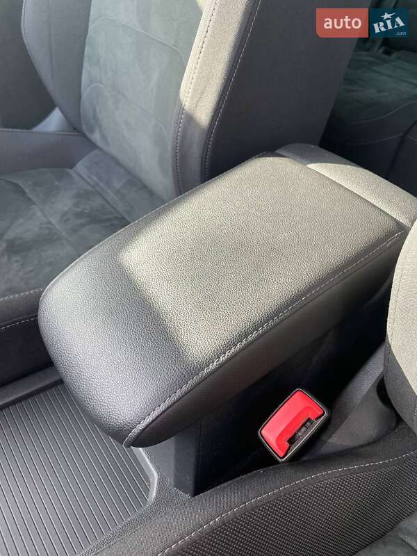 Внедорожник / Кроссовер Volkswagen Tiguan 2016 в Чернигове