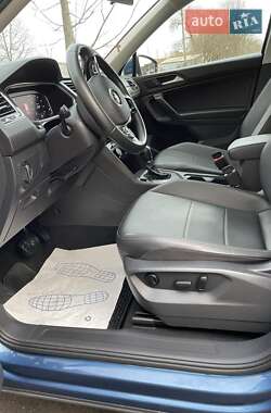 Внедорожник / Кроссовер Volkswagen Tiguan 2019 в 