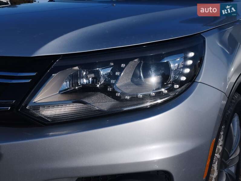 Внедорожник / Кроссовер Volkswagen Tiguan 2016 в Николаеве