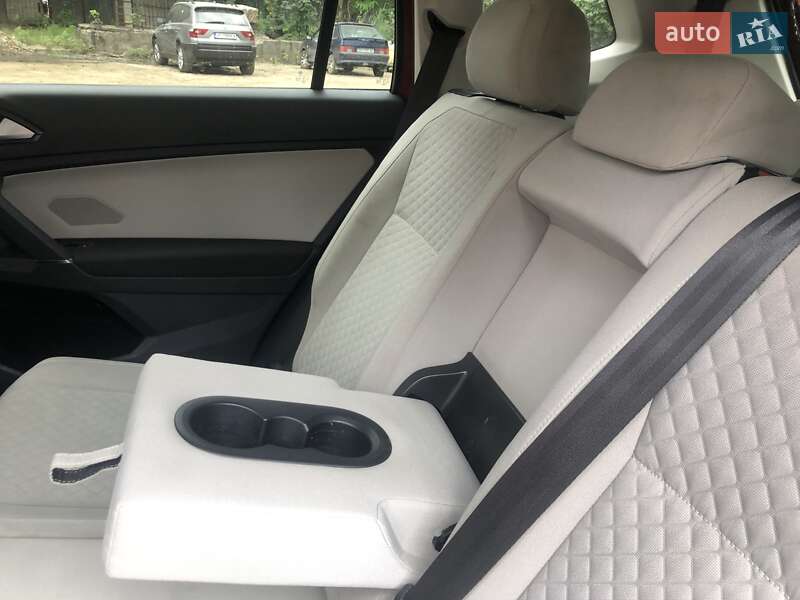 Внедорожник / Кроссовер Volkswagen Tiguan 2017 в Одессе