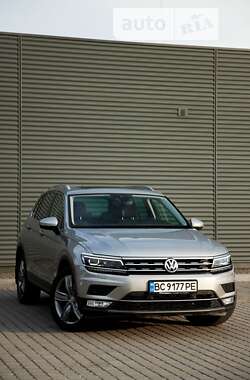 Позашляховик / Кросовер Volkswagen Tiguan 2017 в Миколаєві