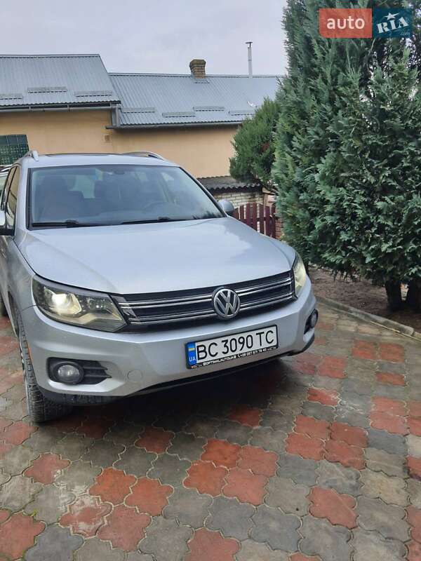 Внедорожник / Кроссовер Volkswagen Tiguan 2016 в Николаеве