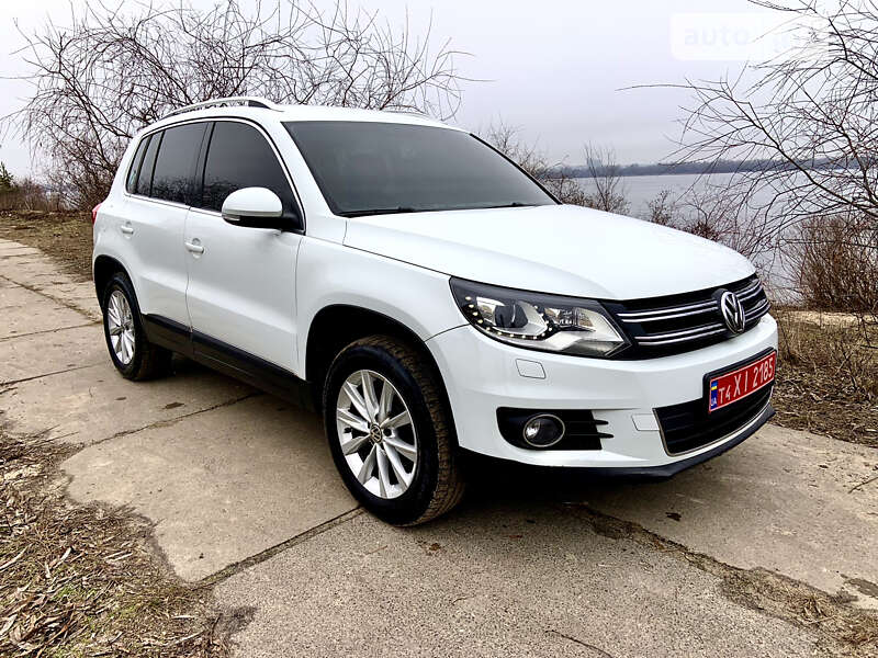 Позашляховик / Кросовер Volkswagen Tiguan 2014 в Києві