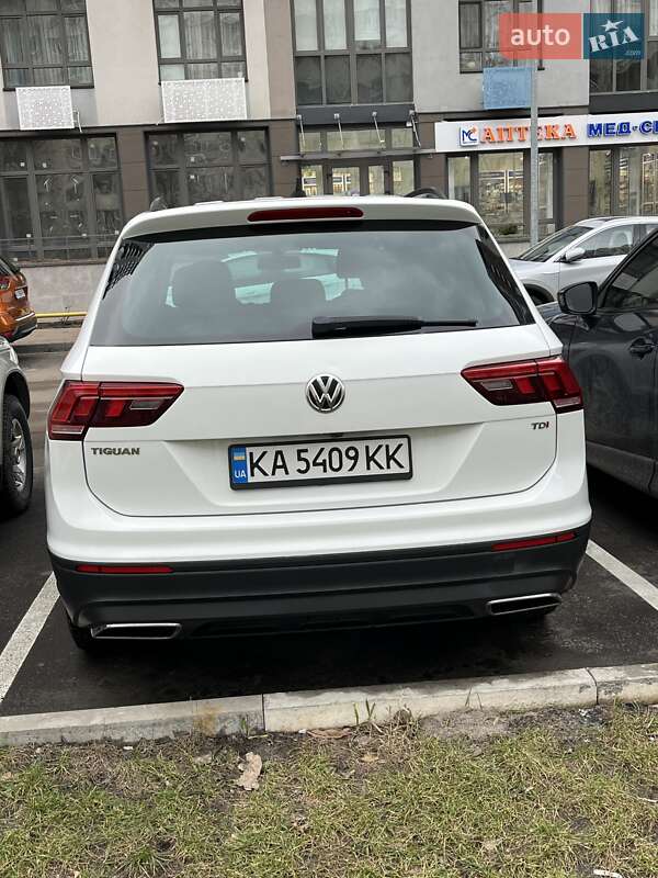 Внедорожник / Кроссовер Volkswagen Tiguan 2018 в Киеве