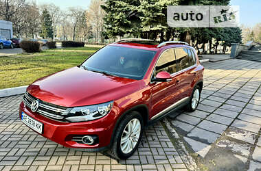 Внедорожник / Кроссовер Volkswagen Tiguan 2014 в Каменском