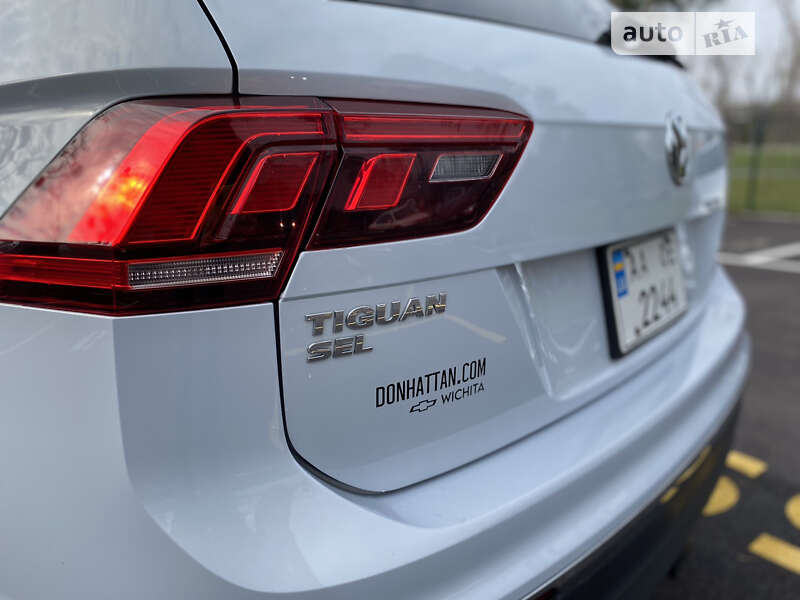 Внедорожник / Кроссовер Volkswagen Tiguan 2017 в Киеве