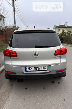 Внедорожник / Кроссовер Volkswagen Tiguan 2012 в Хмельницком