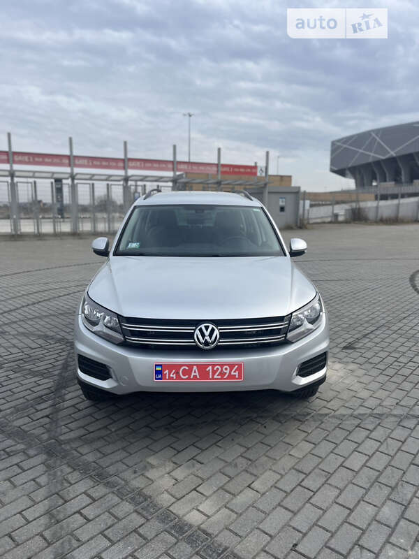 Внедорожник / Кроссовер Volkswagen Tiguan 2017 в Львове