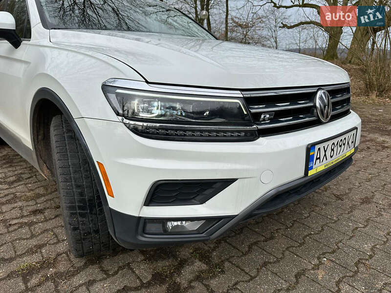 Внедорожник / Кроссовер Volkswagen Tiguan 2017 в Луцке