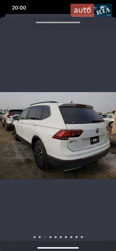 Внедорожник / Кроссовер Volkswagen Tiguan 2017 в Луцке