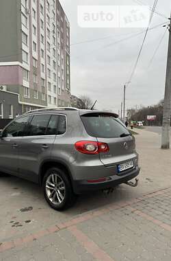 Внедорожник / Кроссовер Volkswagen Tiguan 2008 в Хмельницком