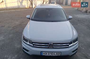 Внедорожник / Кроссовер Volkswagen Tiguan 2018 в Хмельницком