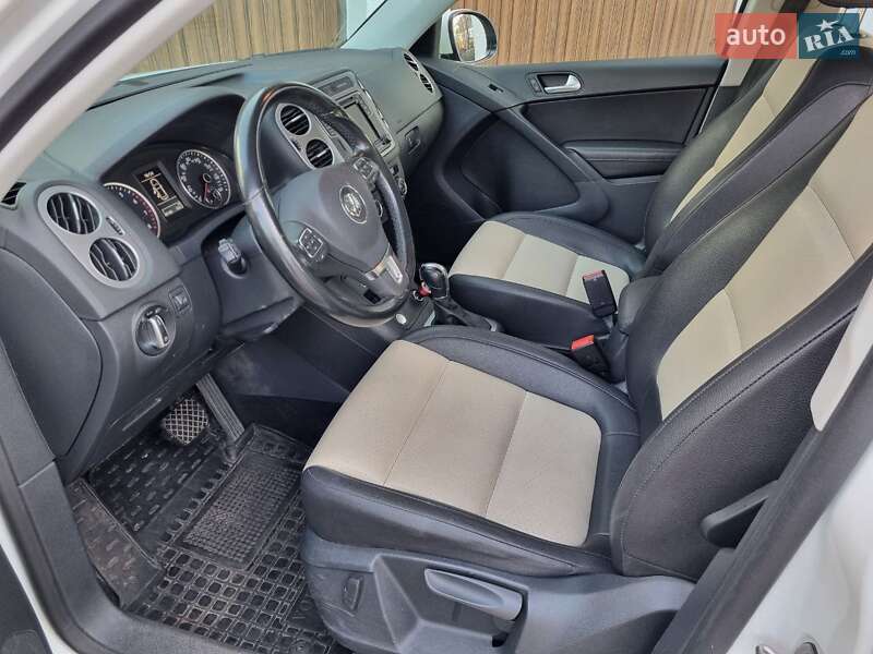 Внедорожник / Кроссовер Volkswagen Tiguan 2017 в Львове