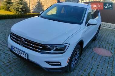 Позашляховик / Кросовер Volkswagen Tiguan 2020 в 