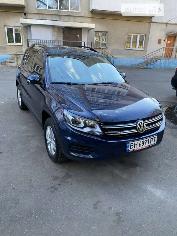 Позашляховик / Кросовер Volkswagen Tiguan 2016 в Одесі