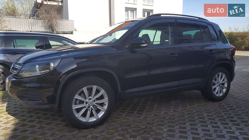 Позашляховик / Кросовер Volkswagen Tiguan 2014 в Харкові