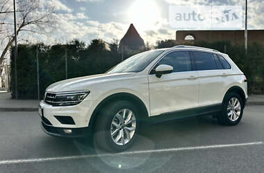 Внедорожник / Кроссовер Volkswagen Tiguan 2020 в Киеве