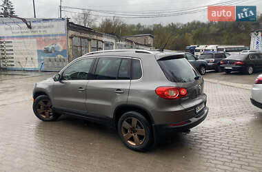 Позашляховик / Кросовер Volkswagen Tiguan 2010 в Львові